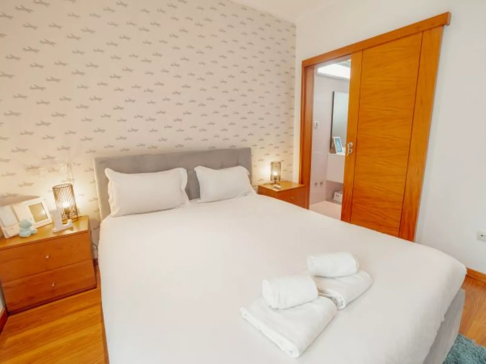 POOL & CINEMA VILLA by VACATIONY - Binnen