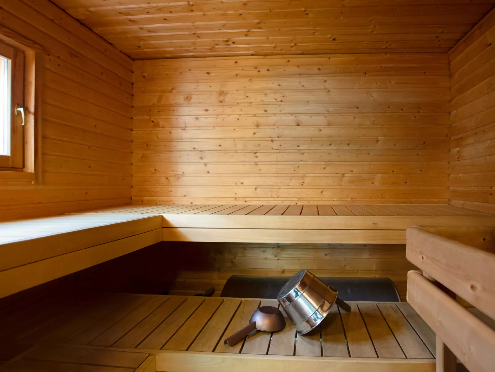 Tiirinniemi 27 a - Binnen