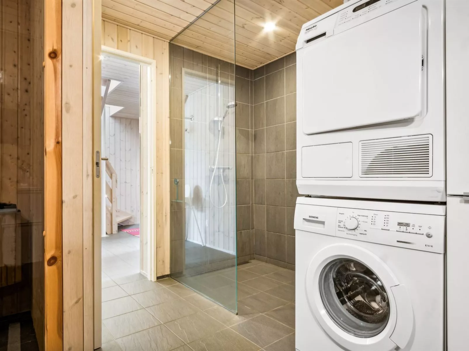 "Reinhard" - 50m from the sea - Binnen