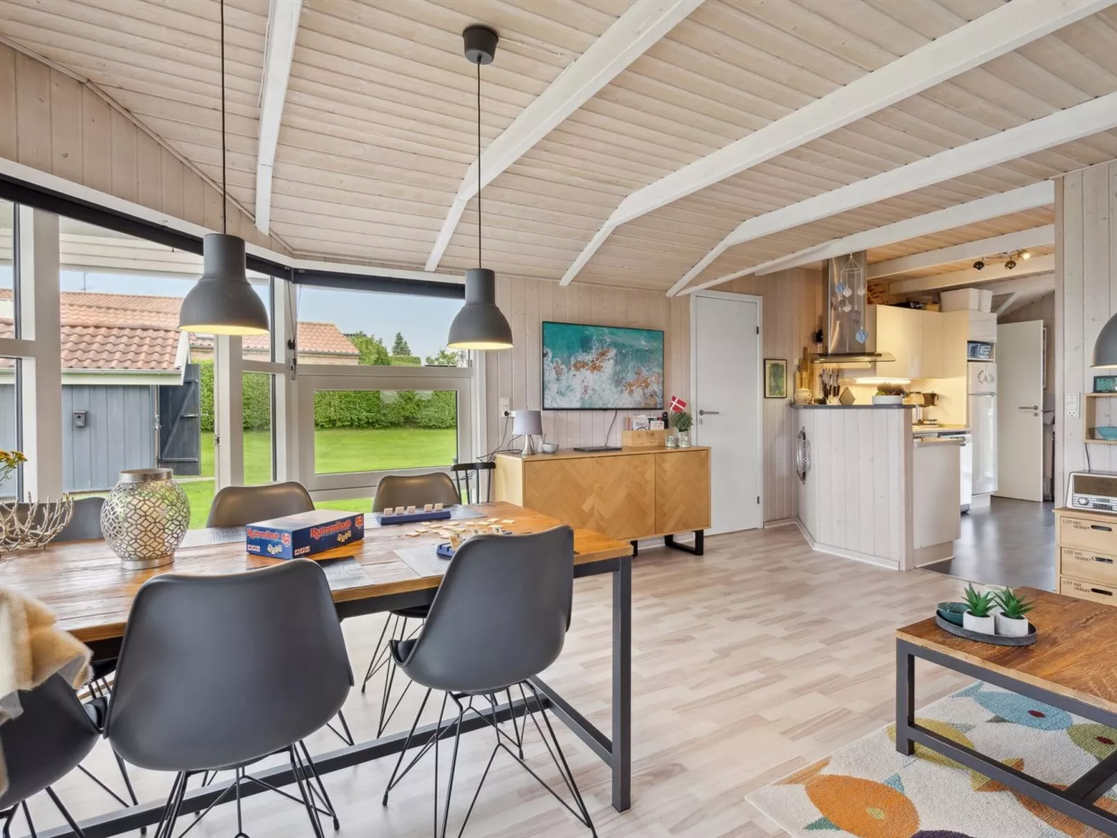 "Hjalmsvider" - 300m from the sea - Binnen