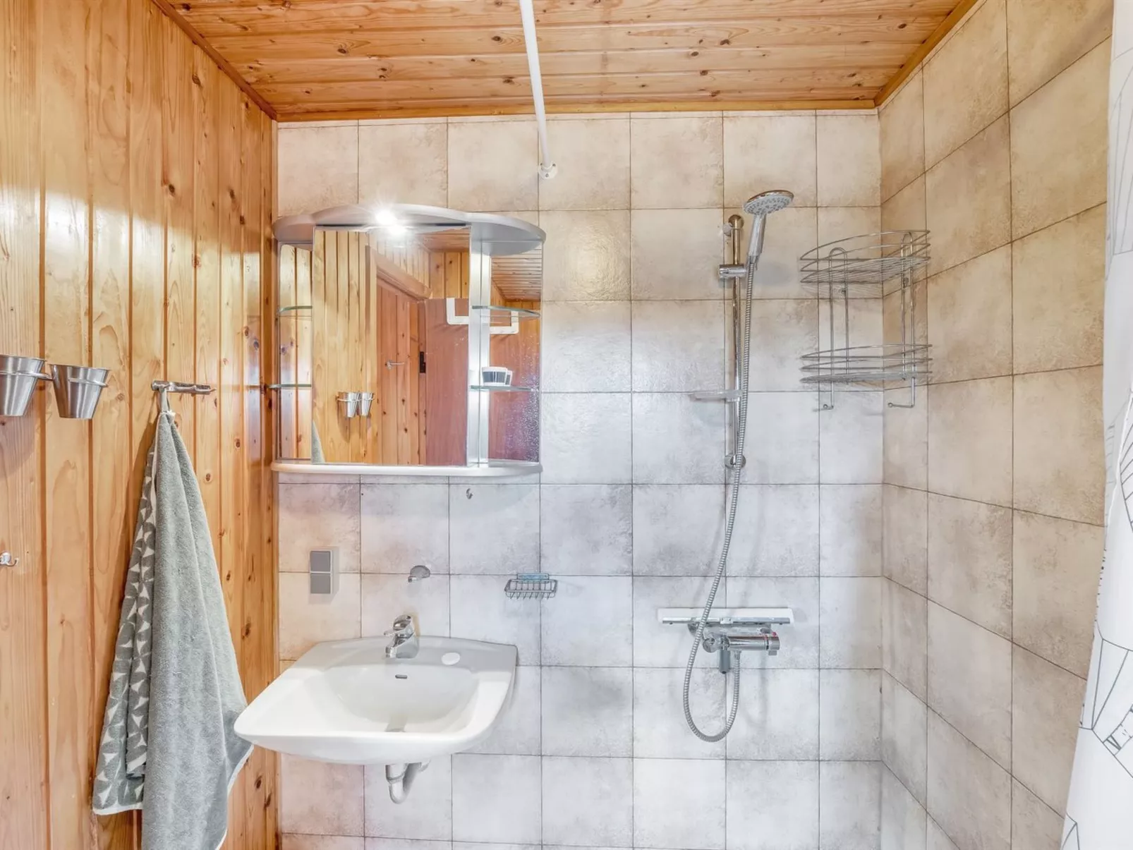 "Pihla" - 150m from the sea - Binnen