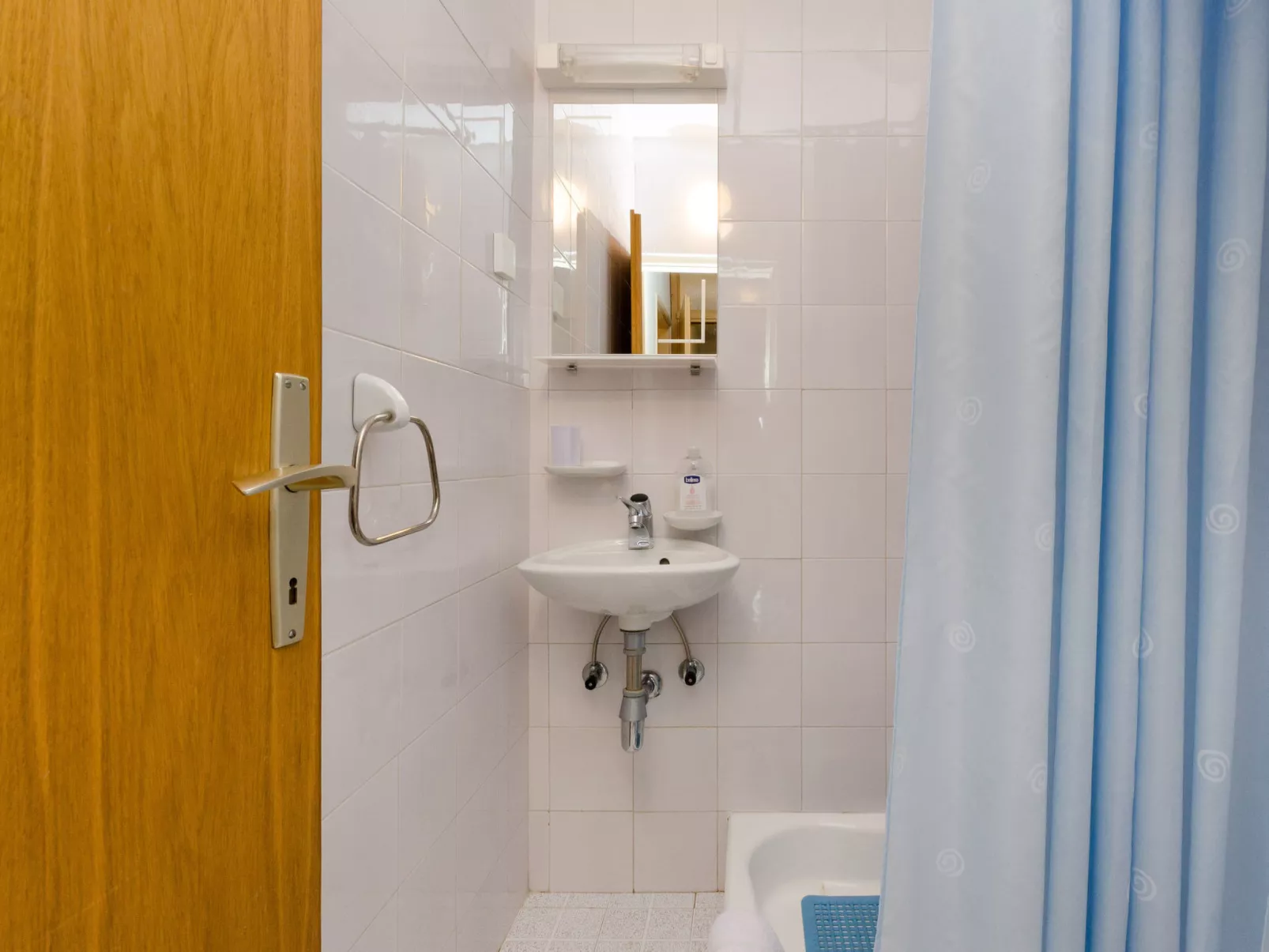 BRUKETA 3 / HR-08079-03 - Binnen