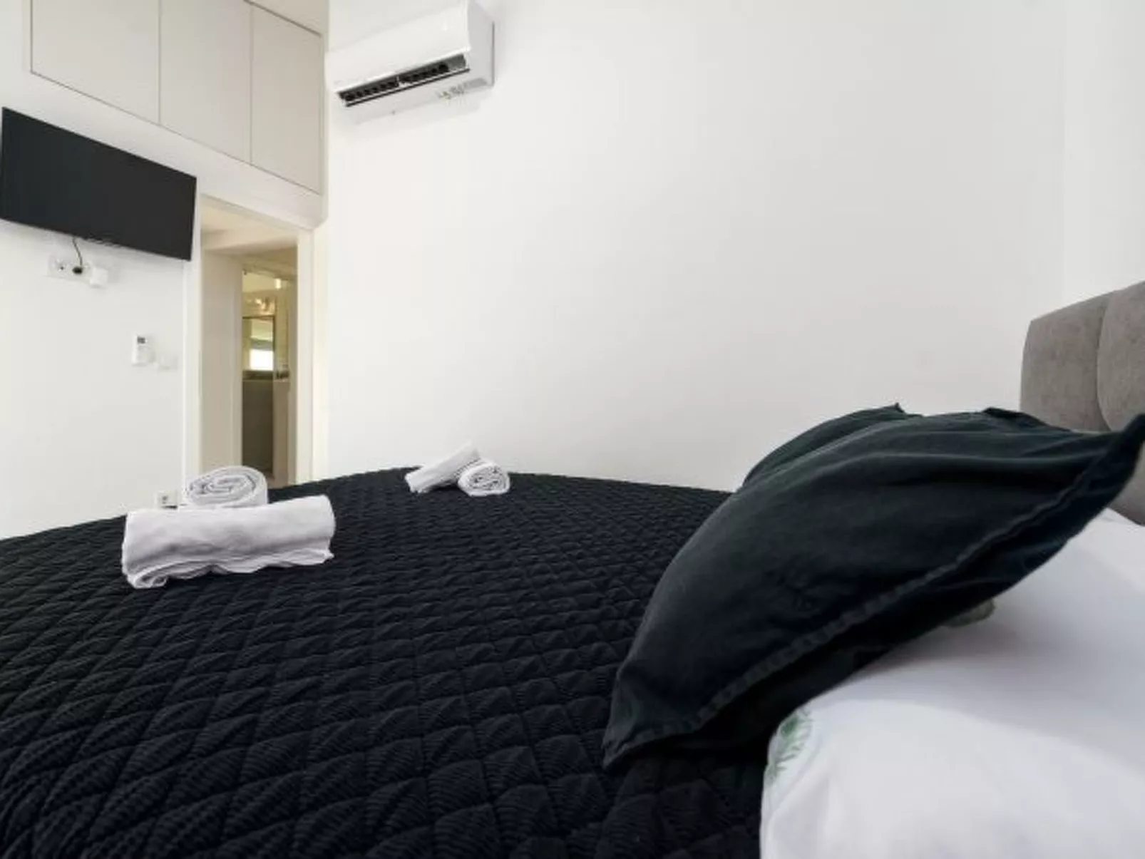 Villa Miranda with pool - Image-tags.info