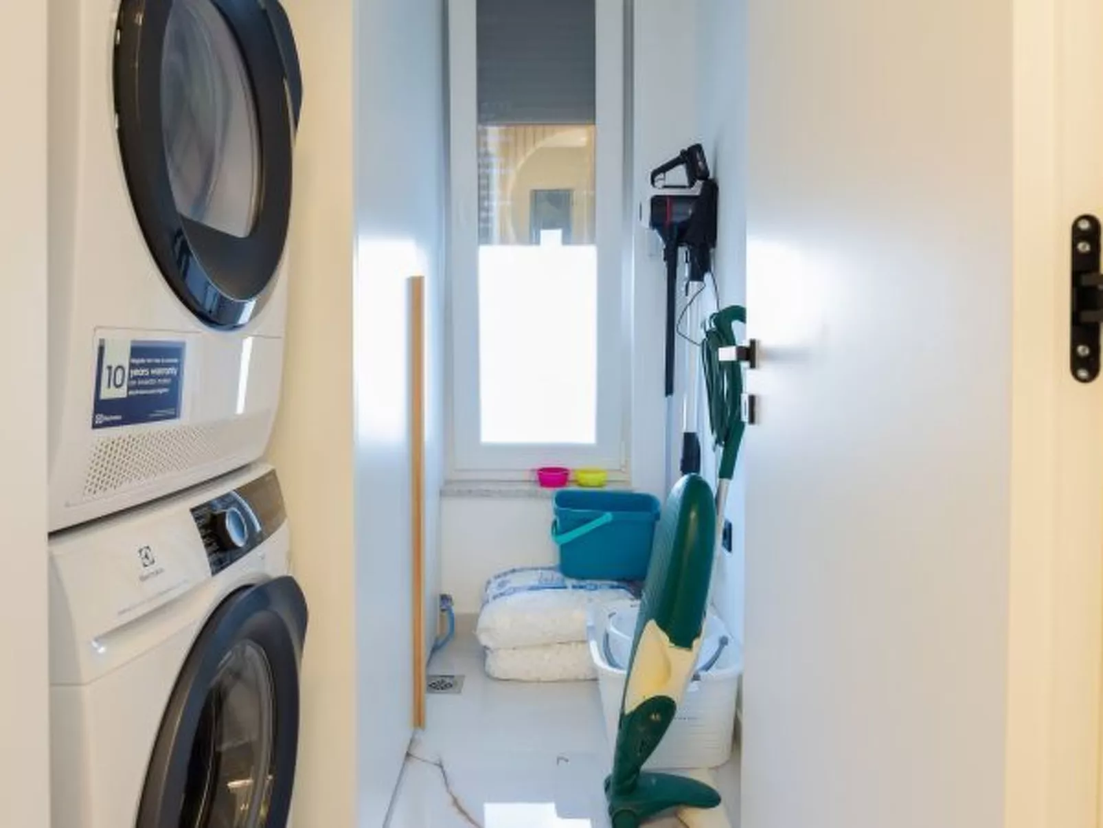 Villa Elena with two pools and spa - Image-tags.info