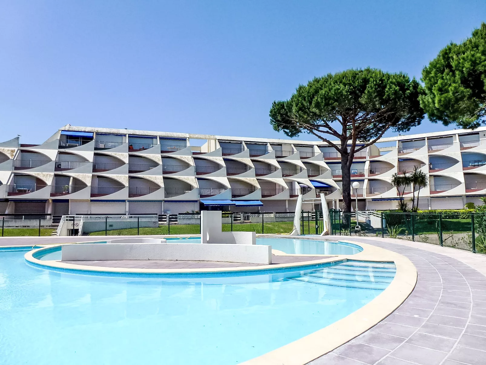 Le Grand Galion - Buiten