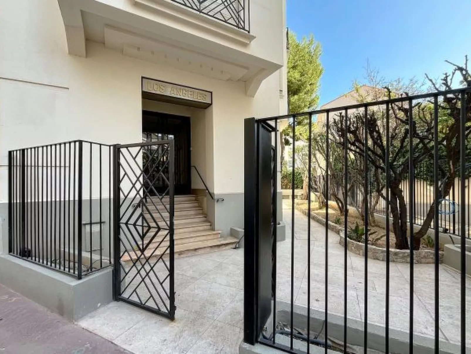 Lovely 1 bedroom Pasteur  246 - Image-tags.info