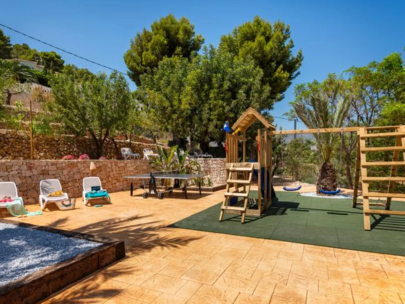 Villa Joan - PlusHolidays - Image-tags.info