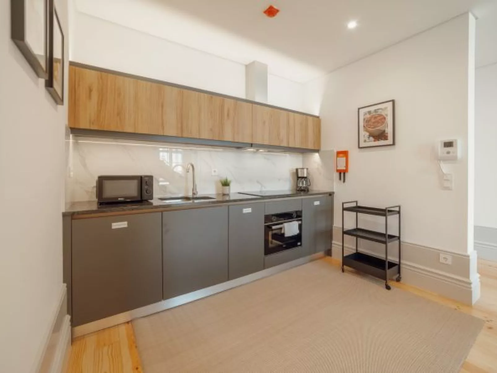 HEART OF PORTO APARTMENT E DUPLEX by VACATIONY - Binnen