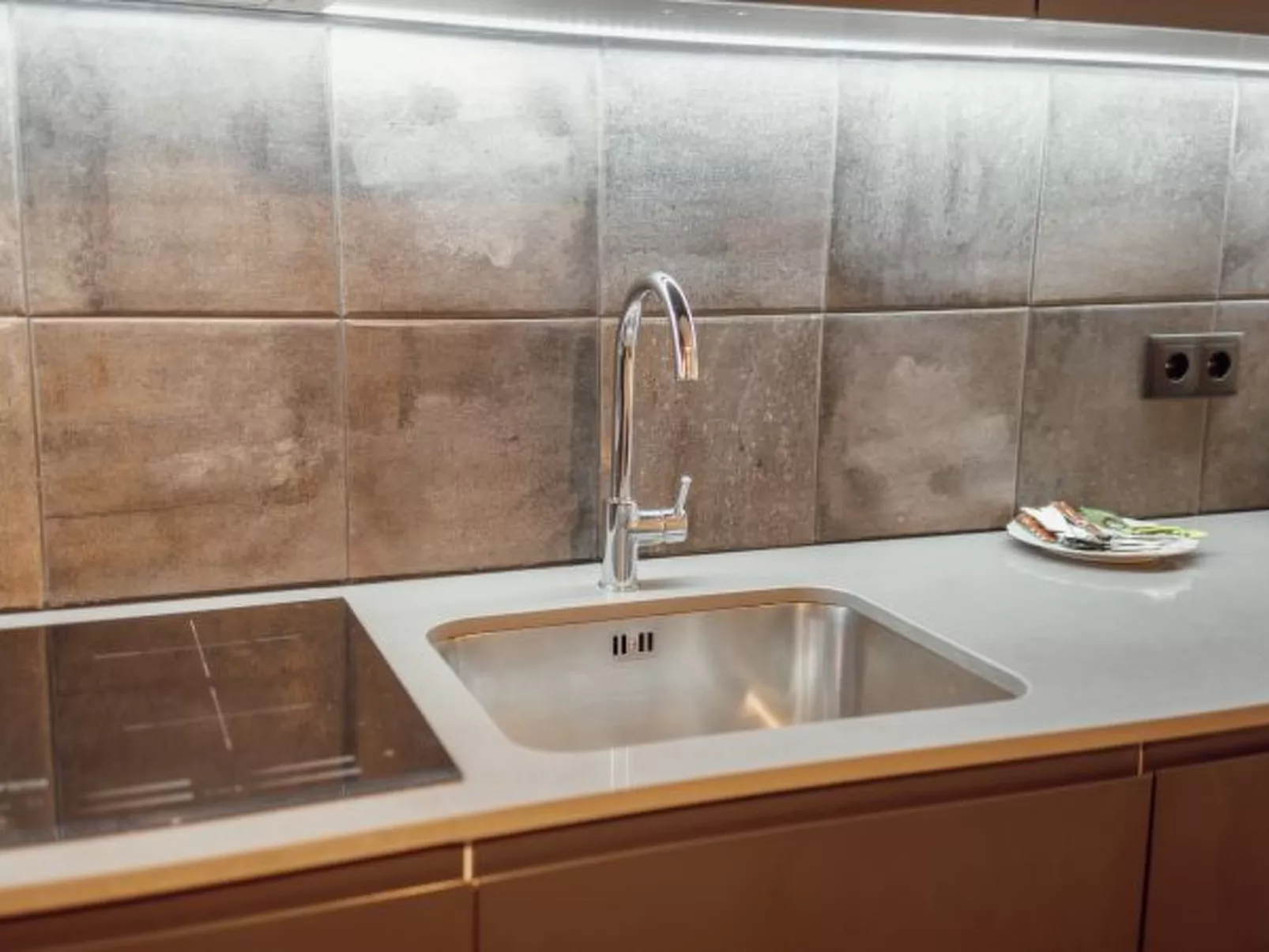 24 AGOSTO AMAZING TRIPLEX by VACATIONY - Binnen