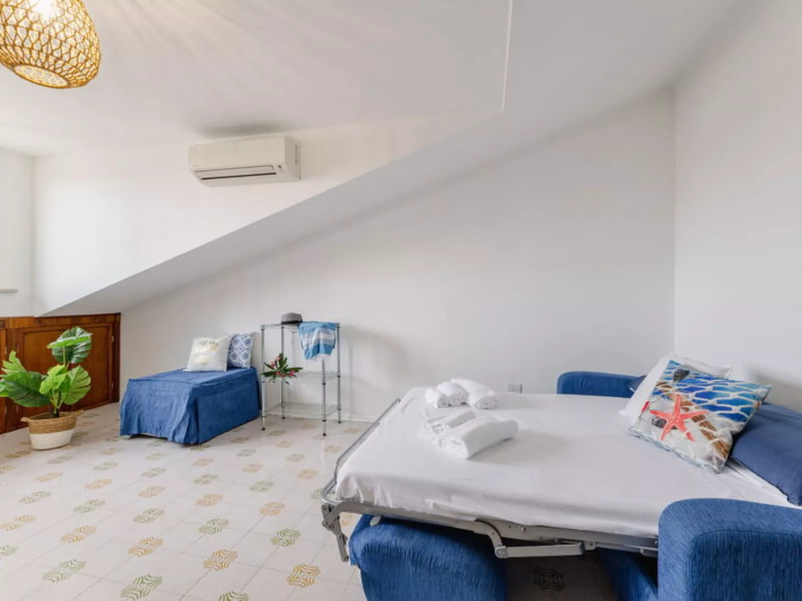 Conero Bluloft - Binnen