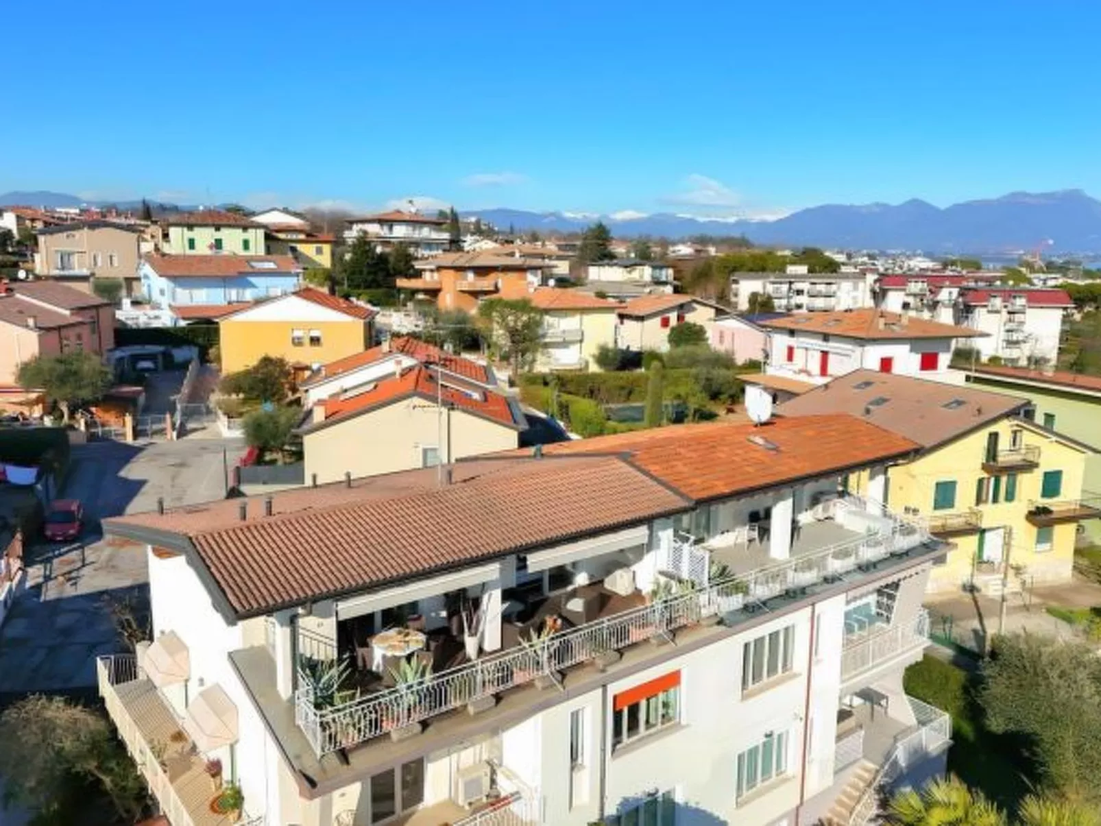 Desenzanoloft Surfing on the Lake - Image-tags.info