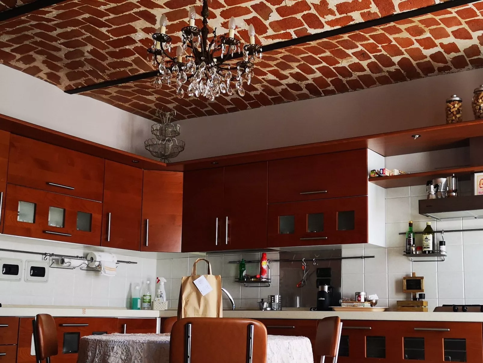 In Azzano D'asti mit Kleiner Terrasse - Image-tags.info