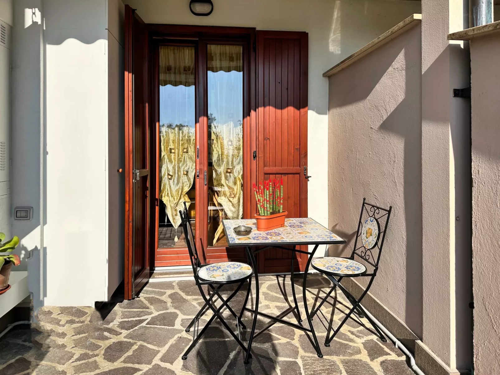 Einzimmerwohnung 'SanMarco12' mit Privatparkplatz - Binnen