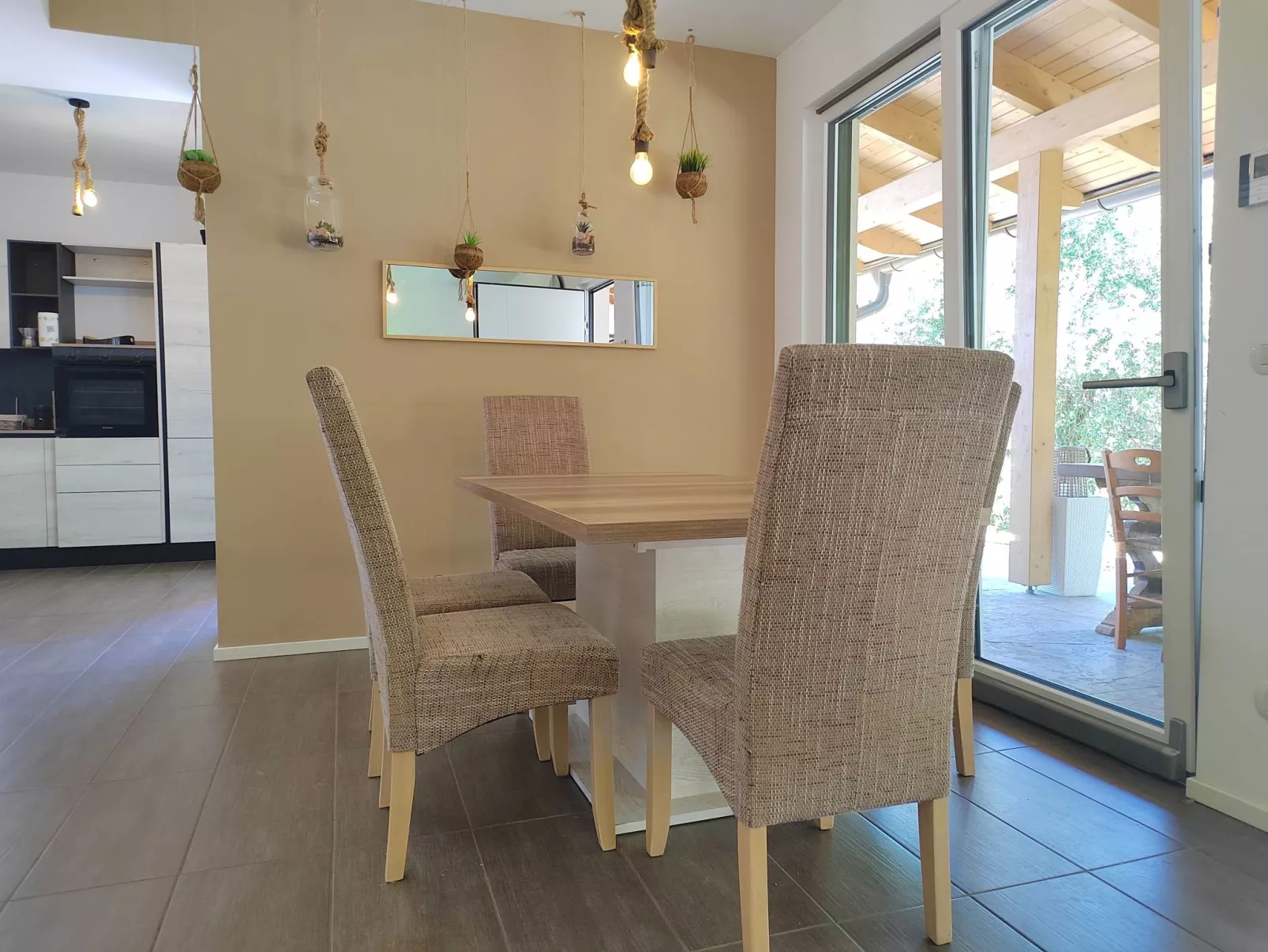 In einem spektakulären Olivenhain in einer ruhig - Image-tags.info