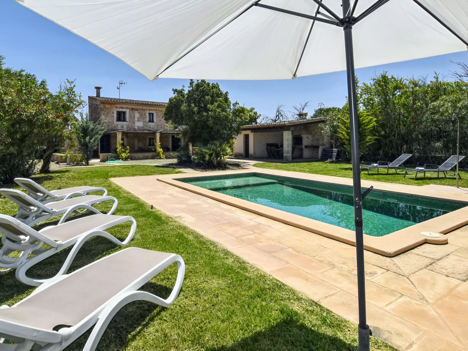 Restauriertes Landhaus in Búger - Buiten