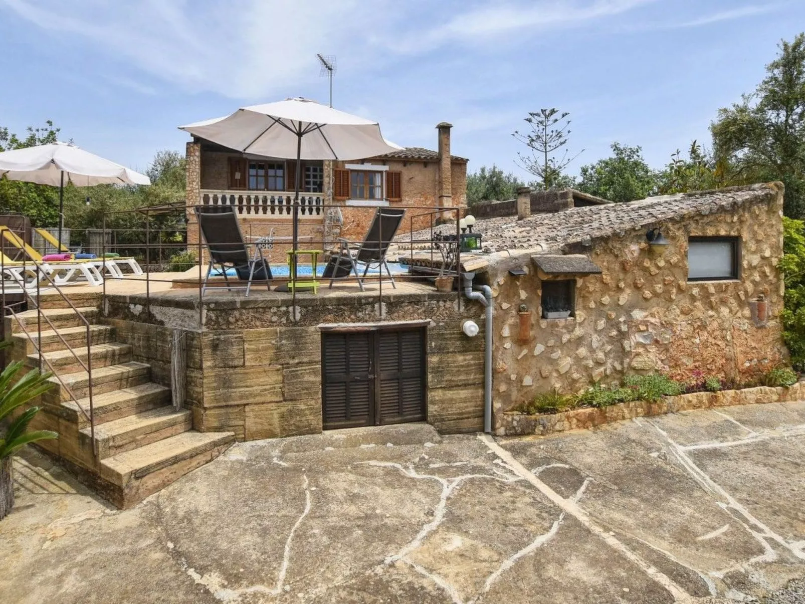 MONTSERRAT  ( SON PERETO ) - Image-tags.info