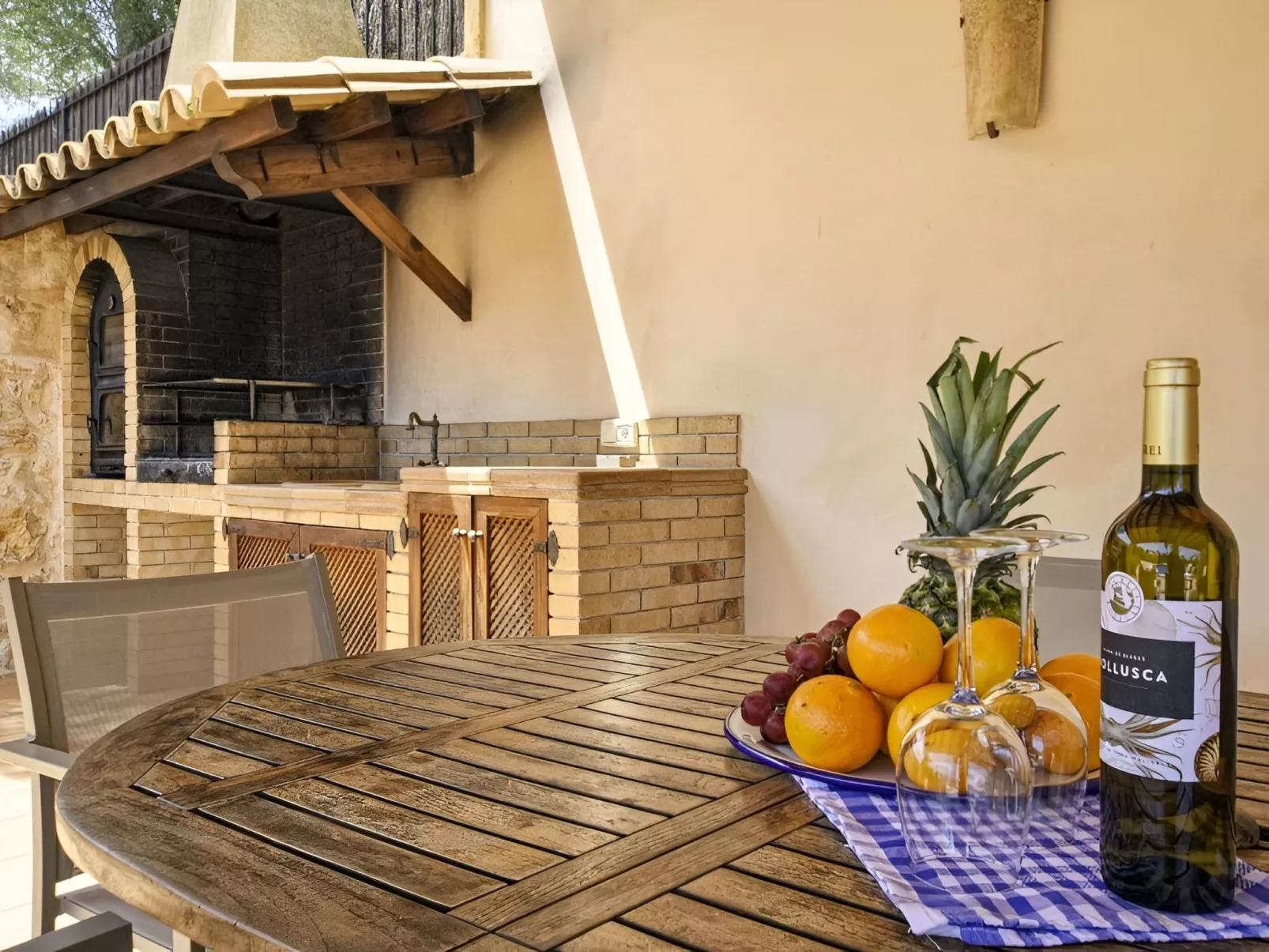 Villa mit eigenem Schwimmbad - Buiten