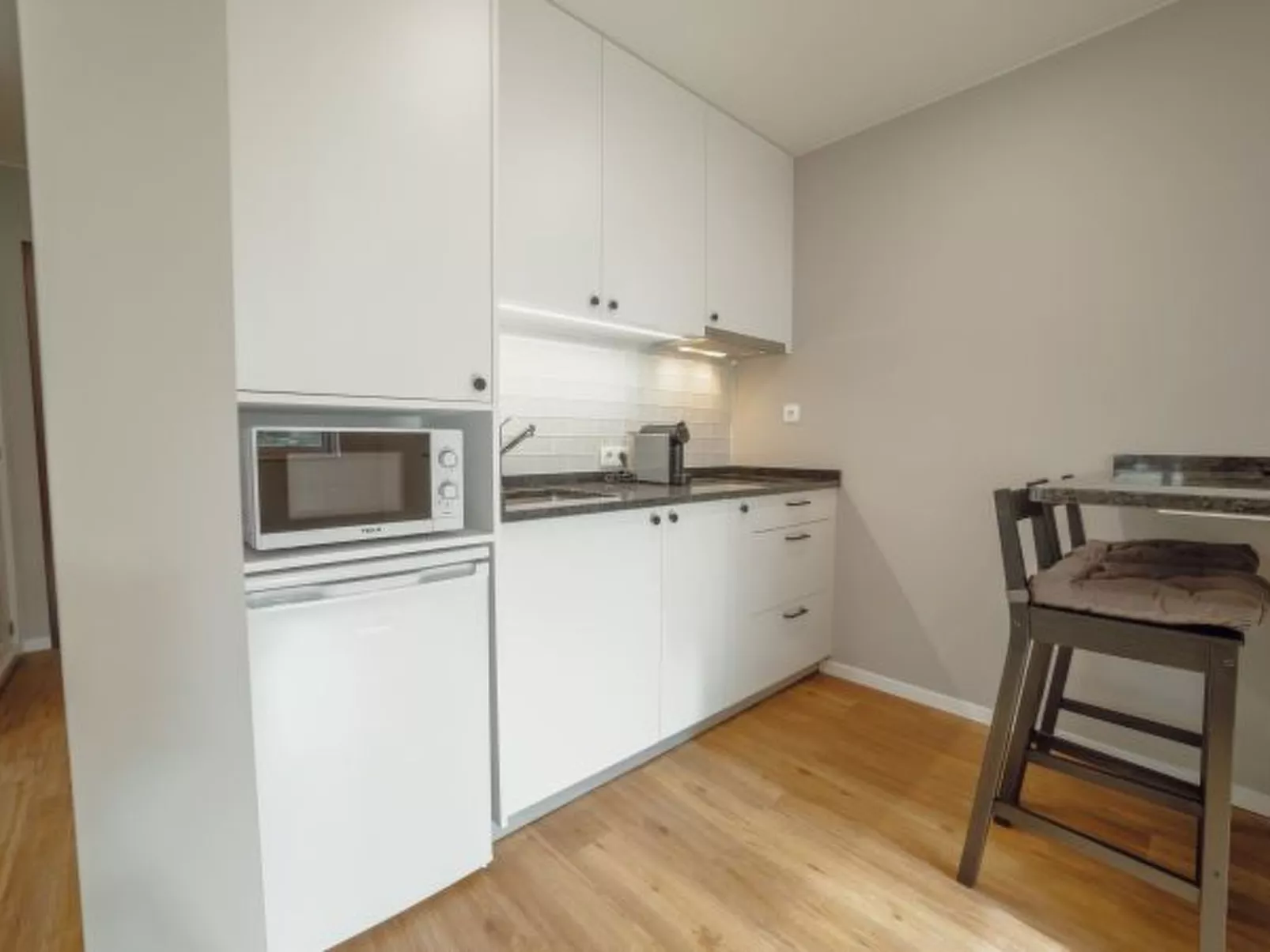 CRYSTAL PALACE GARDEN STYLISH APARTMENT - Binnen