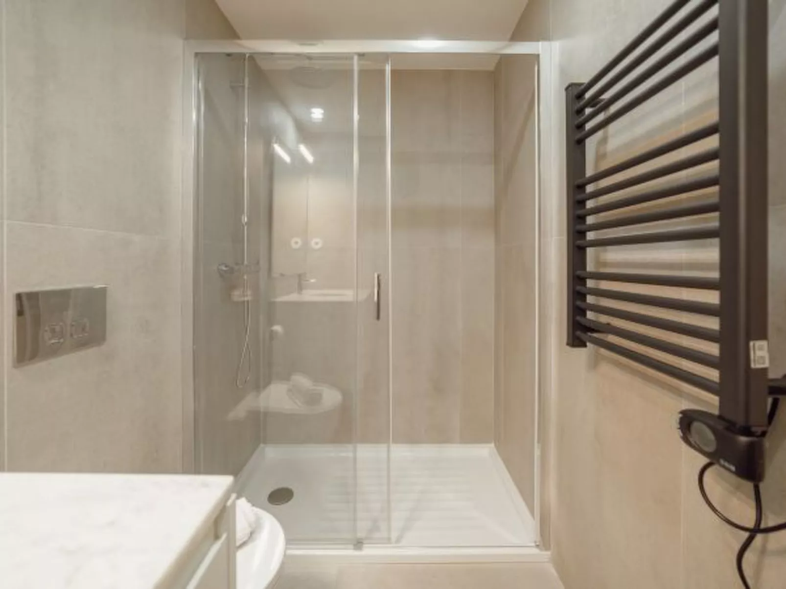 GAIA PREMIUM A WITH TERRACE by VACATIONY - Binnen