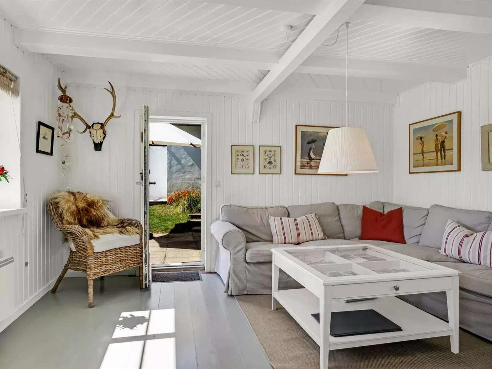 "Uddi" - 150m from the sea - Binnen