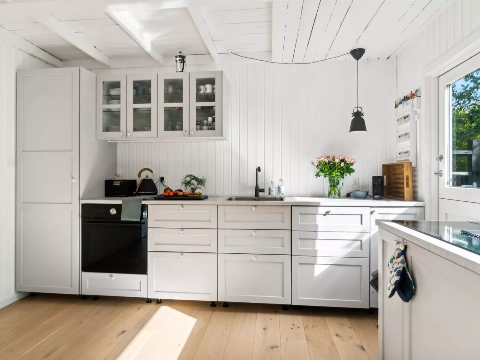 "Manko" - 250m from the sea - Binnen