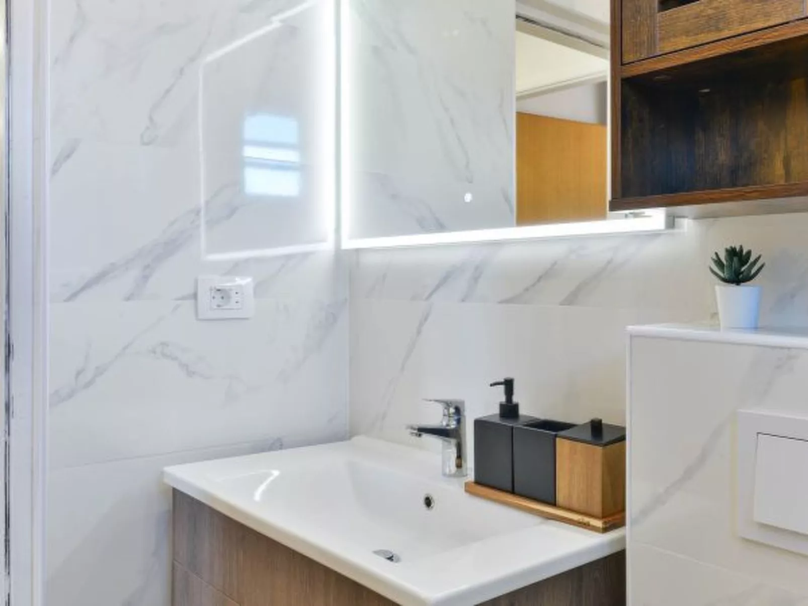 Holiday Apartment Inga Blue with exit to the beach - Image-tags.info