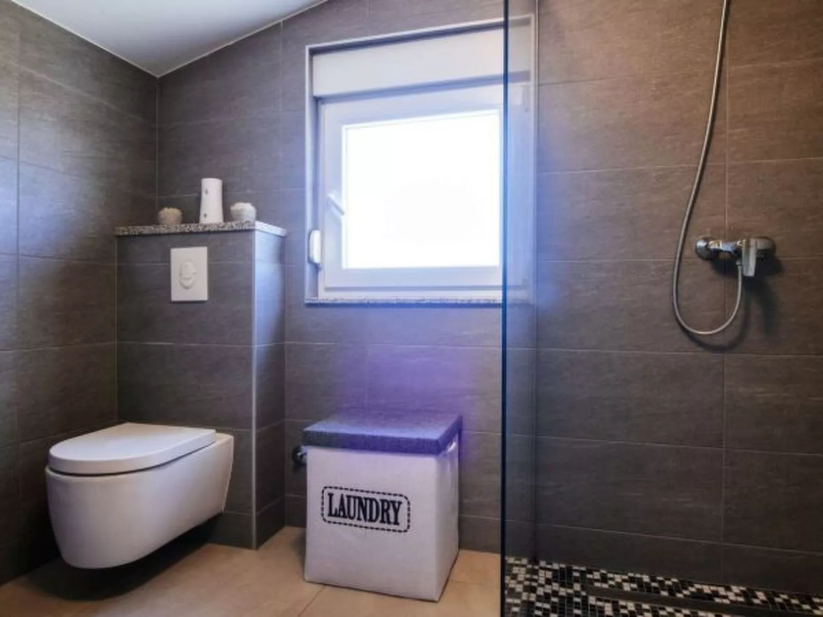 Villa Enna with heated pool - Image-tags.info