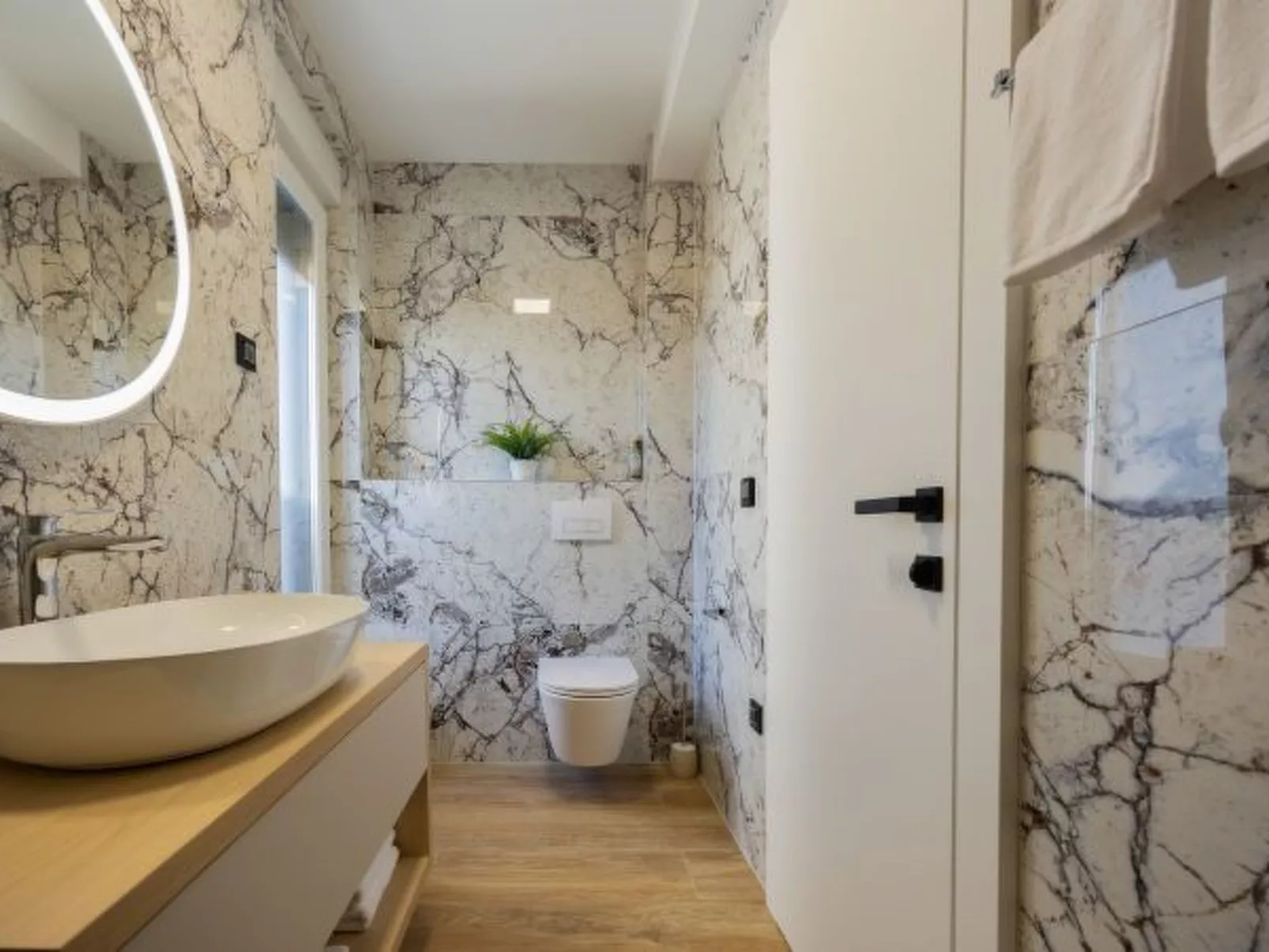 Villa Elena with two pools and spa - Image-tags.info