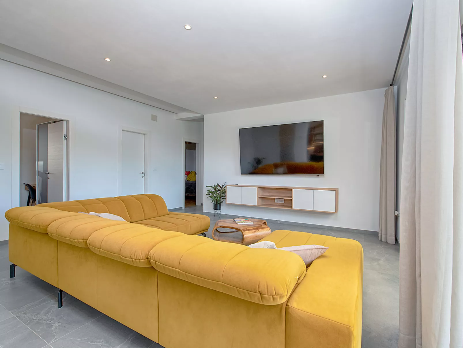 House 2406 - Image-tags.info