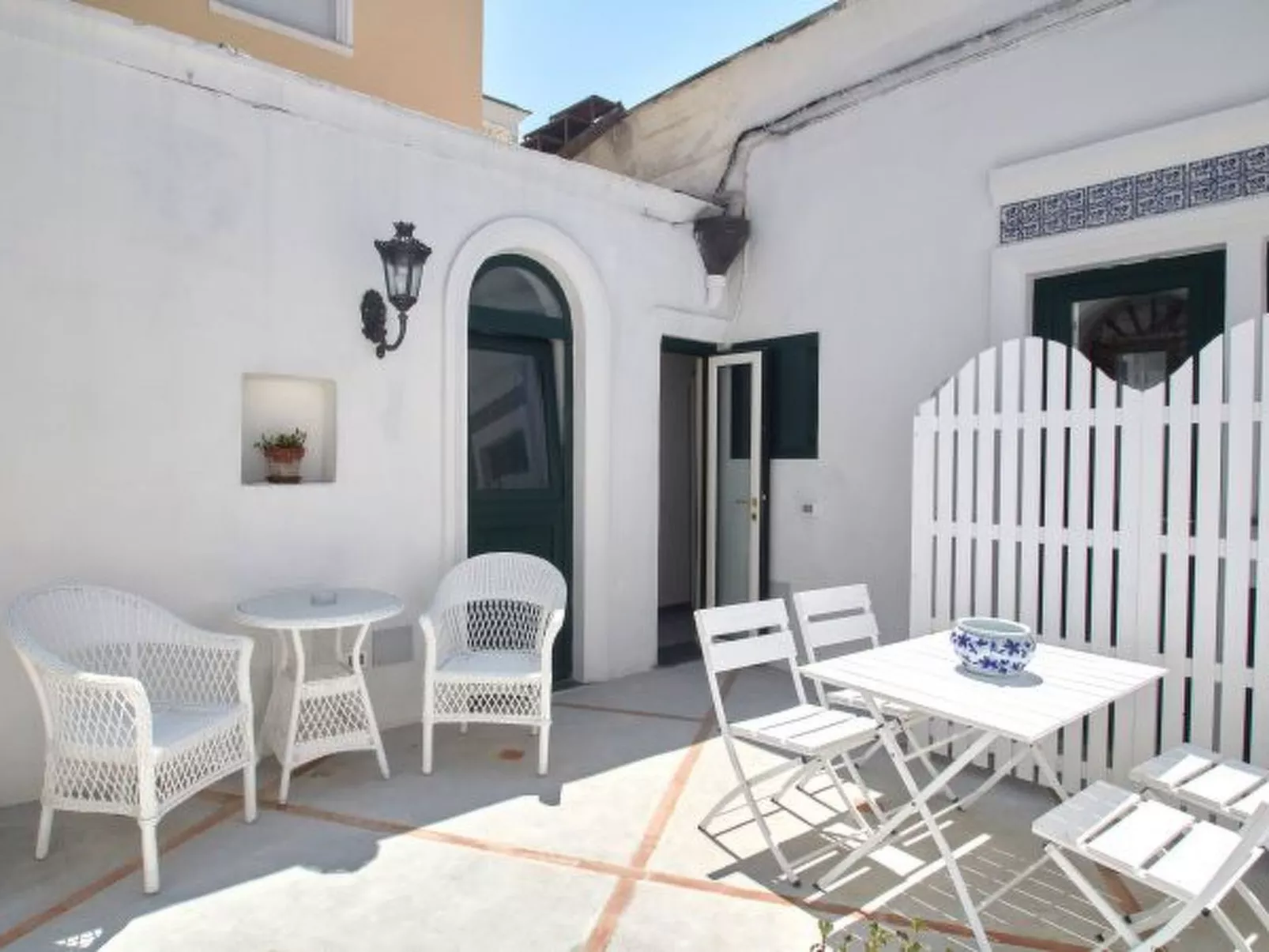 L'affresco caprese a 10 minuti dalla piazzetta - Buiten