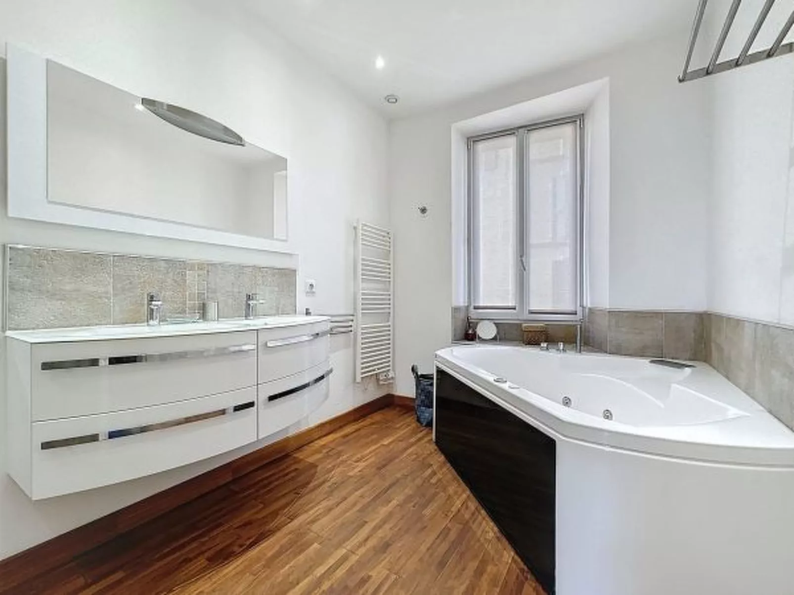 1 bedroom, fantastic view on the port. 269 - Image-tags.info