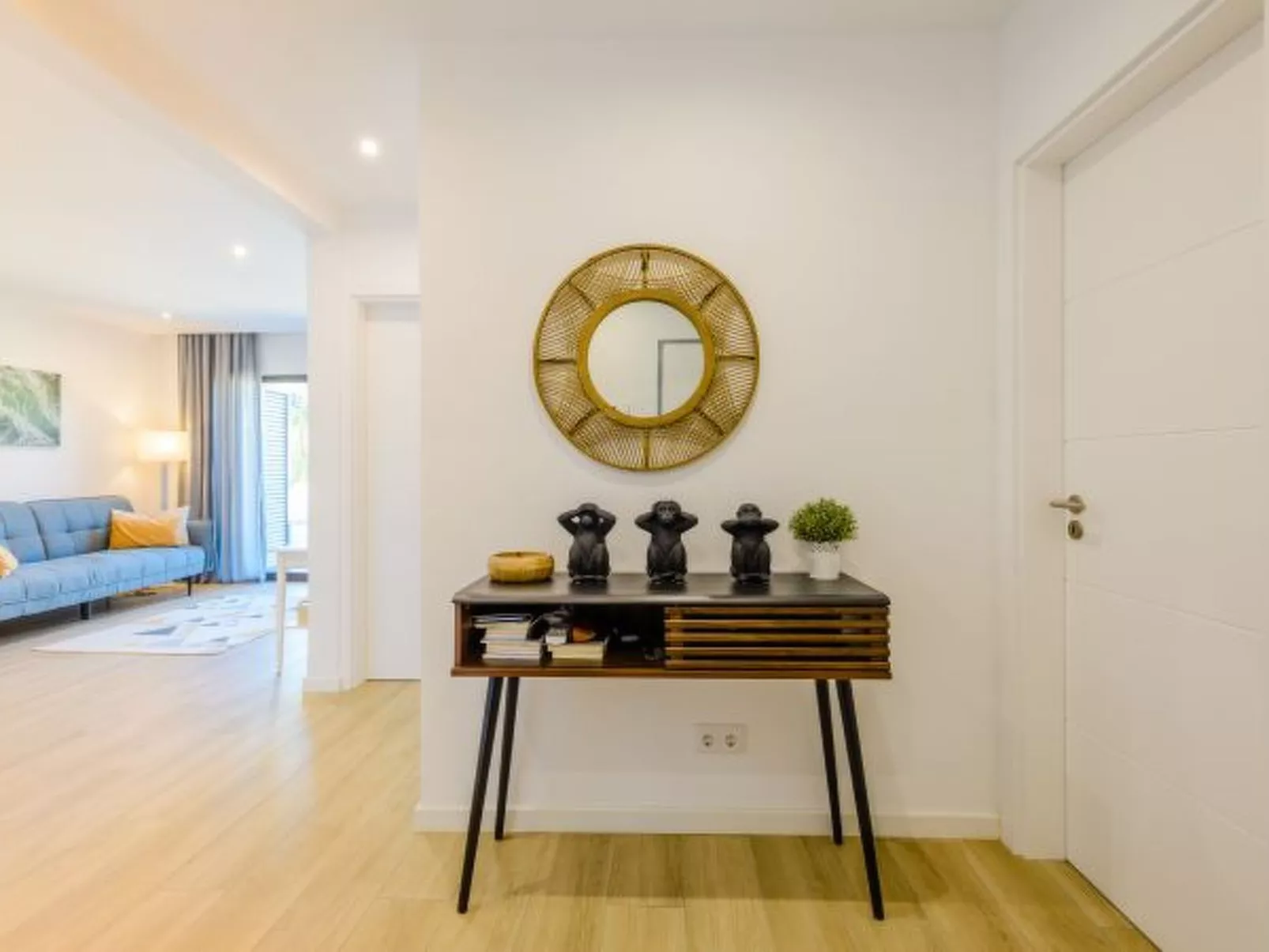 The Little Paradise with Sea Views - Binnen