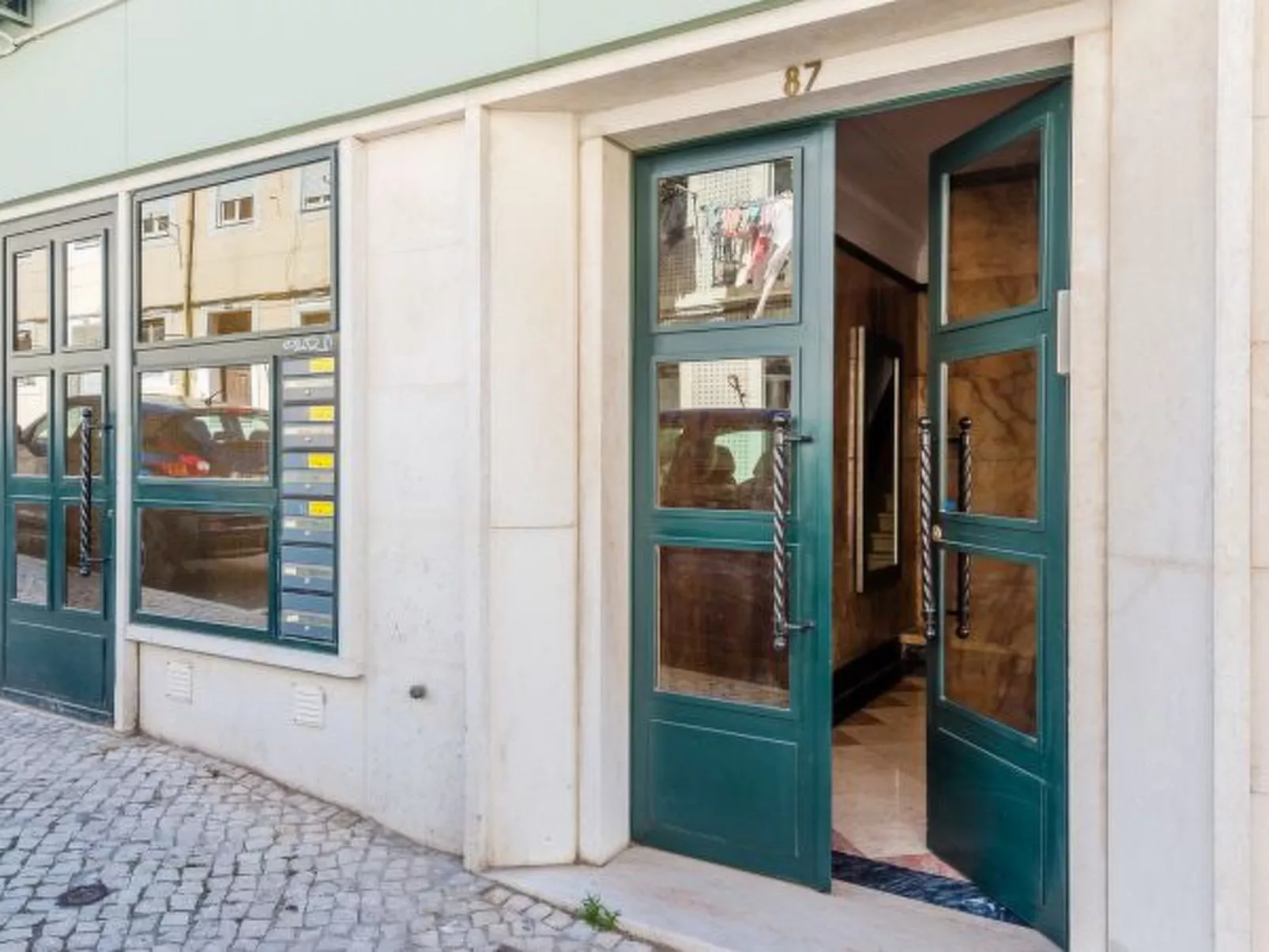 Bela Vista B in Lisboa - Buiten