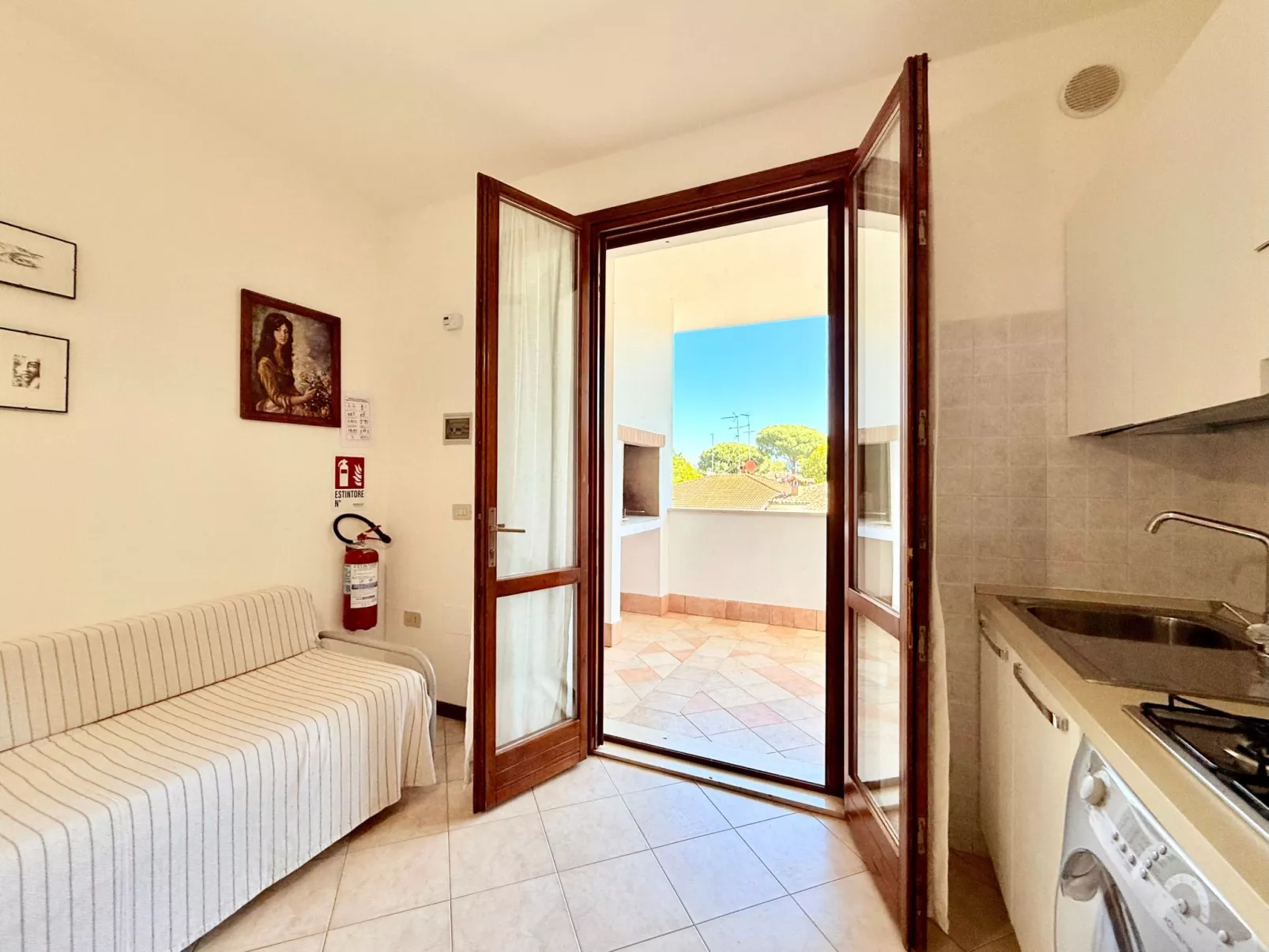 Chalet, Terrasse mit Kamin, privater Garten - Binnen