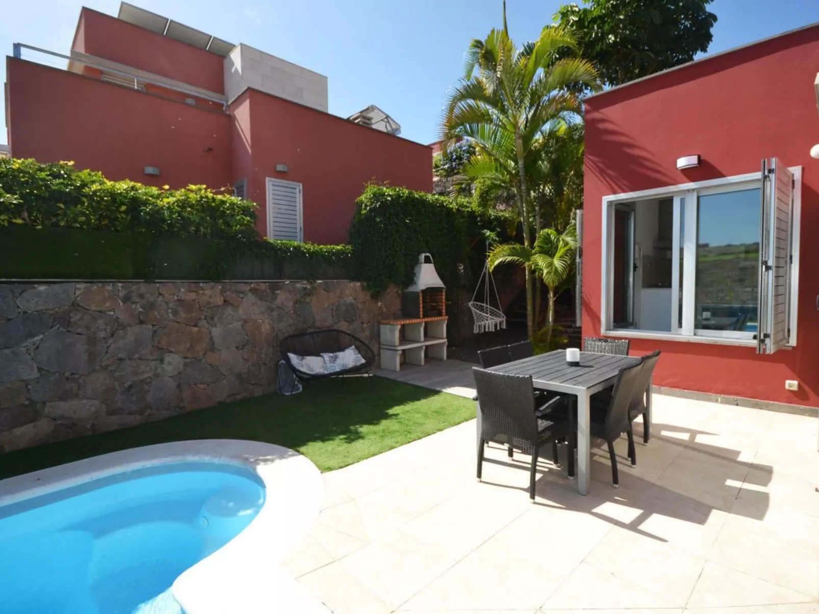 Villa für 4 Personen mit Schwimmbad und balinesi - Image-tags.info