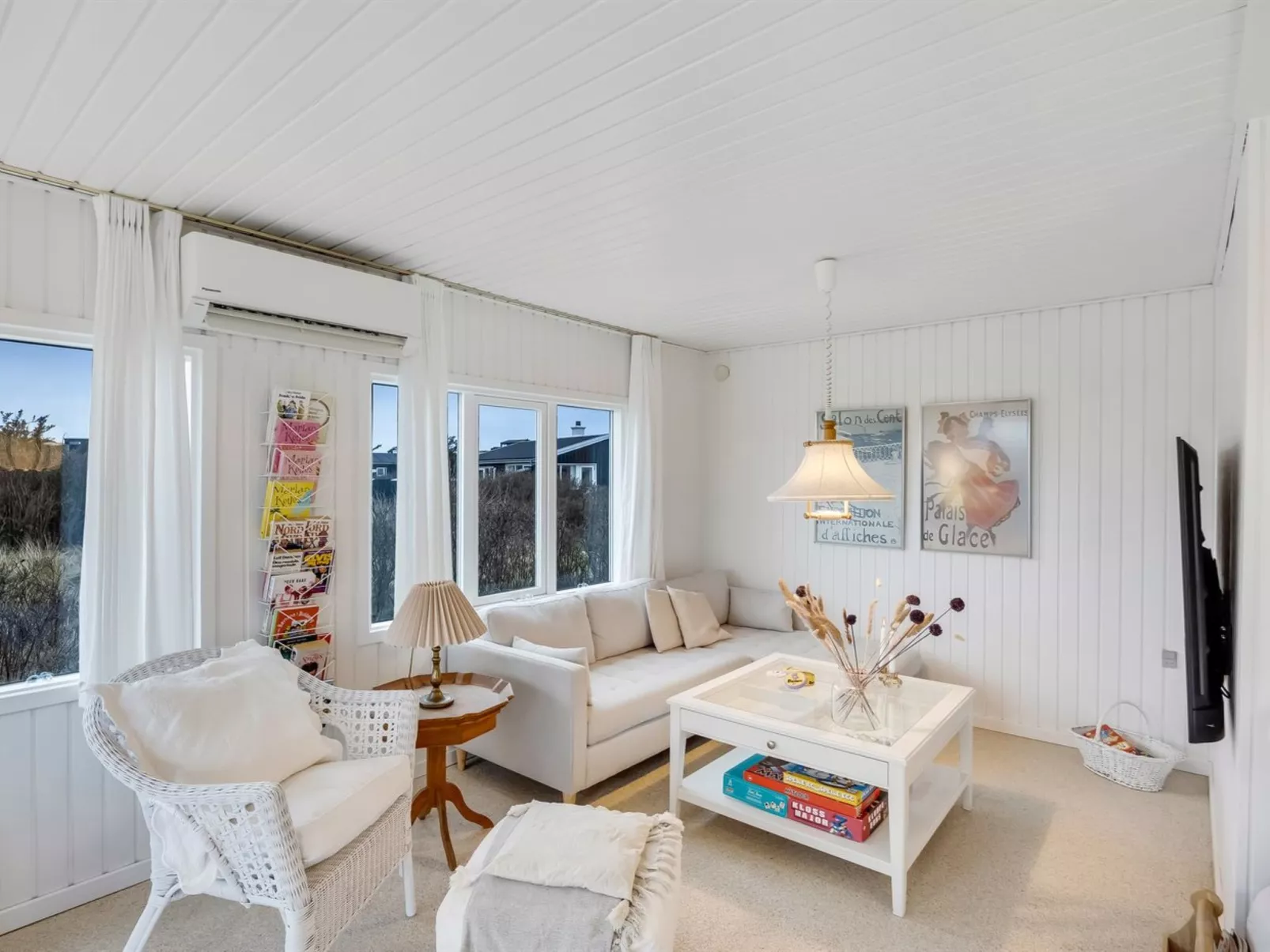 "Alvia" - 250m from the sea - Binnen