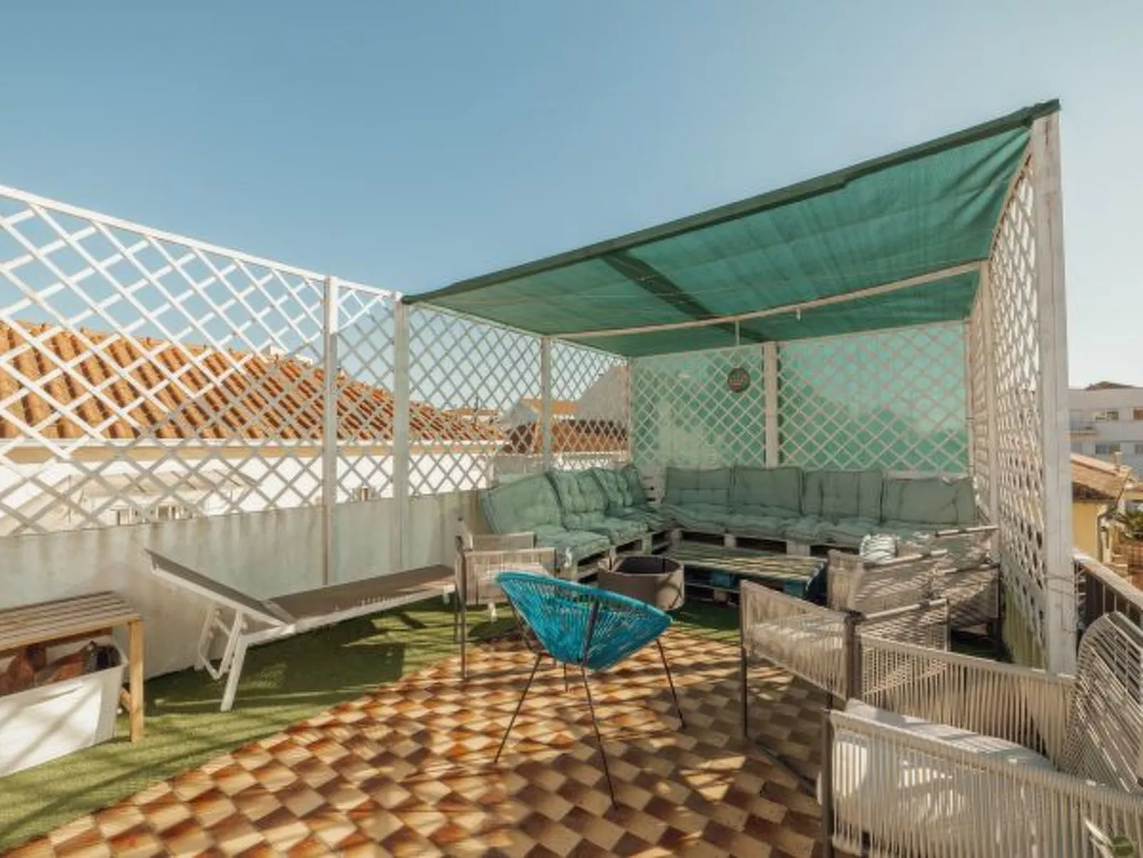 CASA DAS ORQUIDEAS by VACATIONY - Binnen