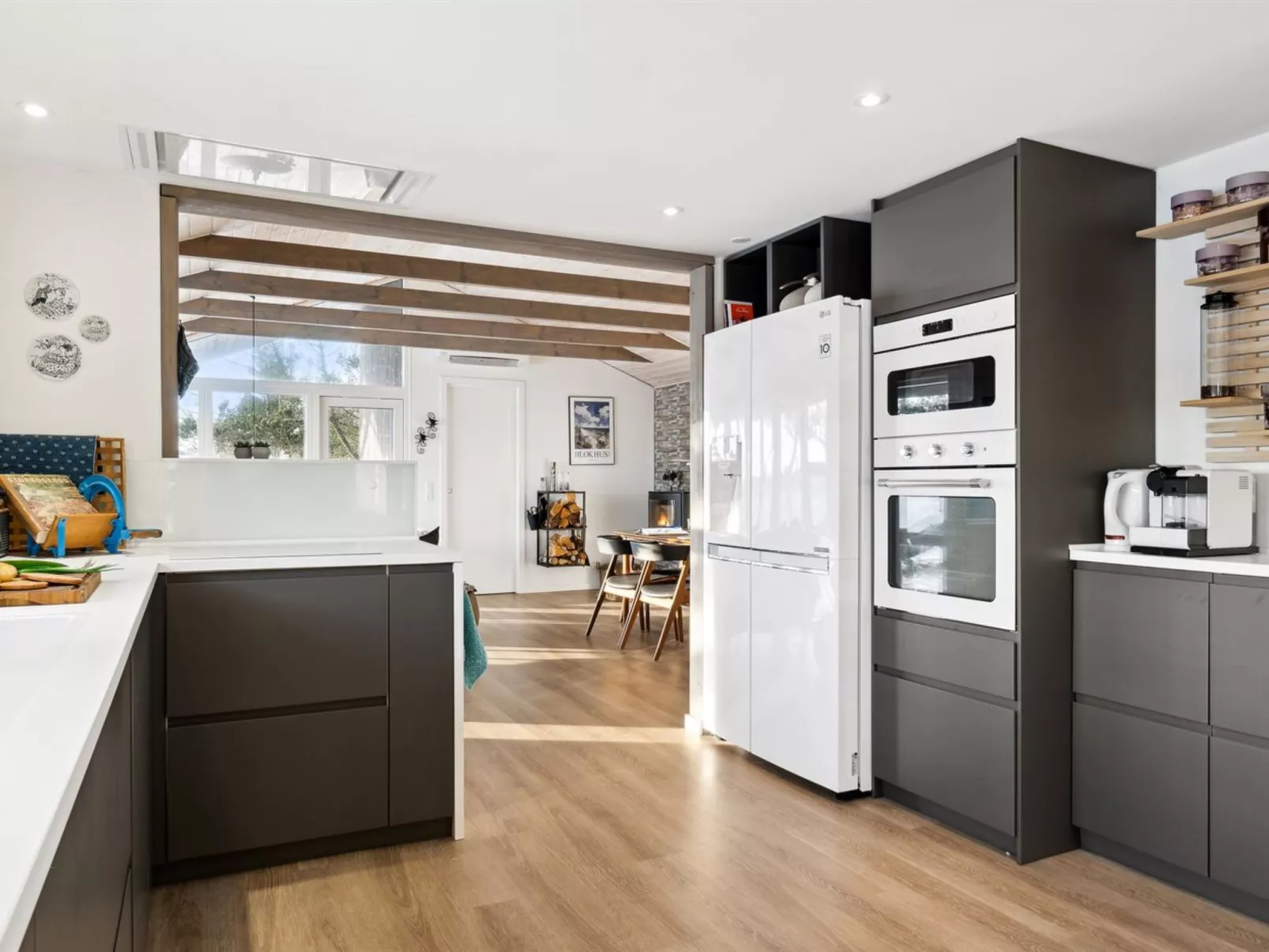 "Lagho" - 500m from the sea - Binnen