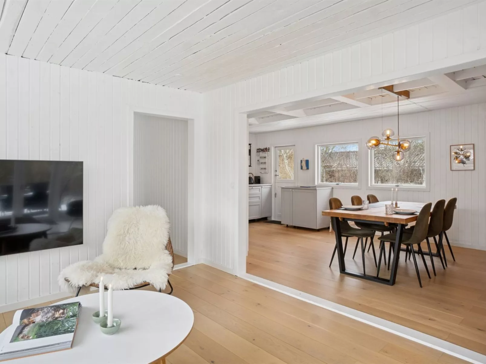 "Manko" - 250m from the sea - Binnen