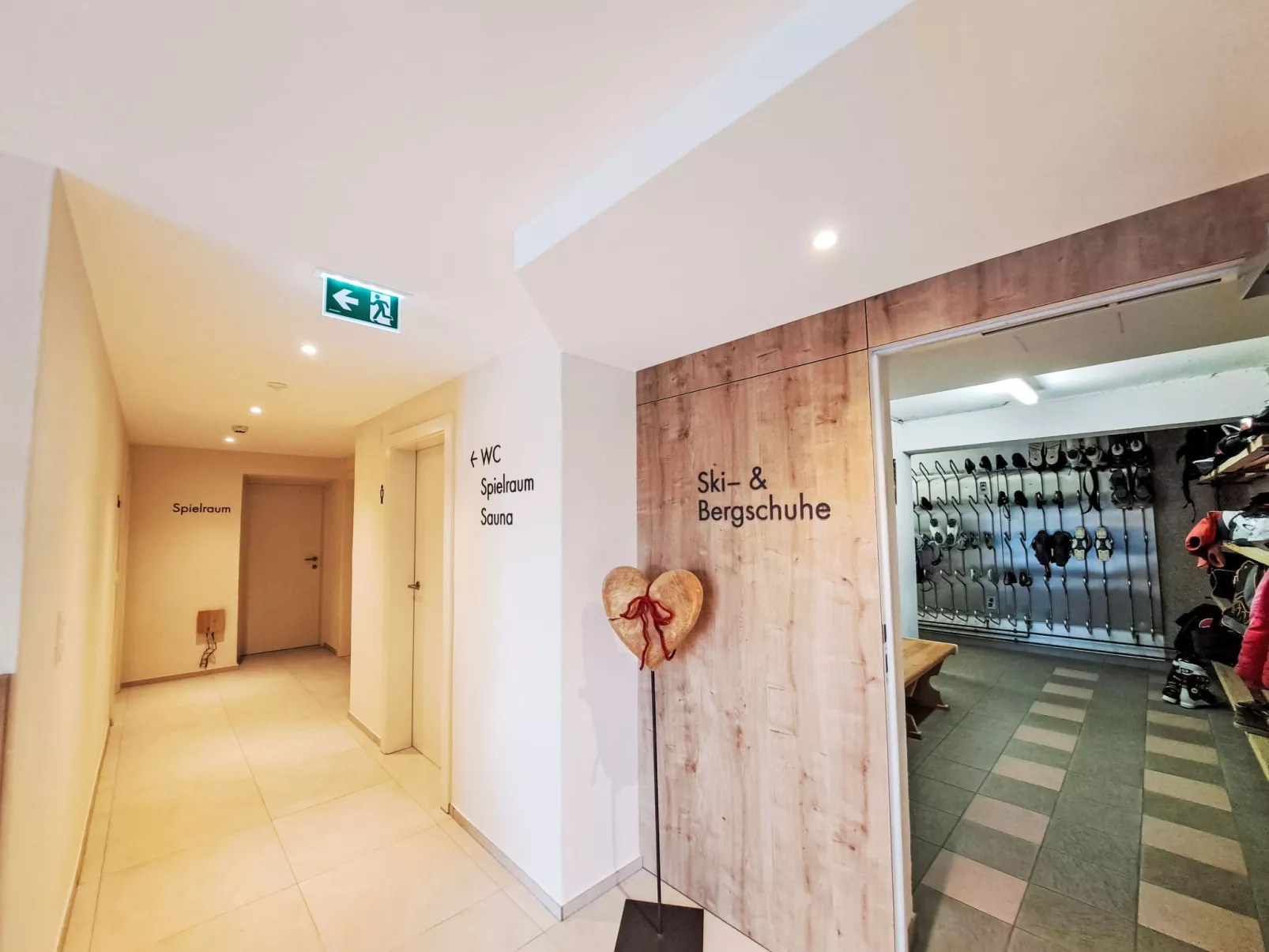 Aparthotel Iris - Binnen