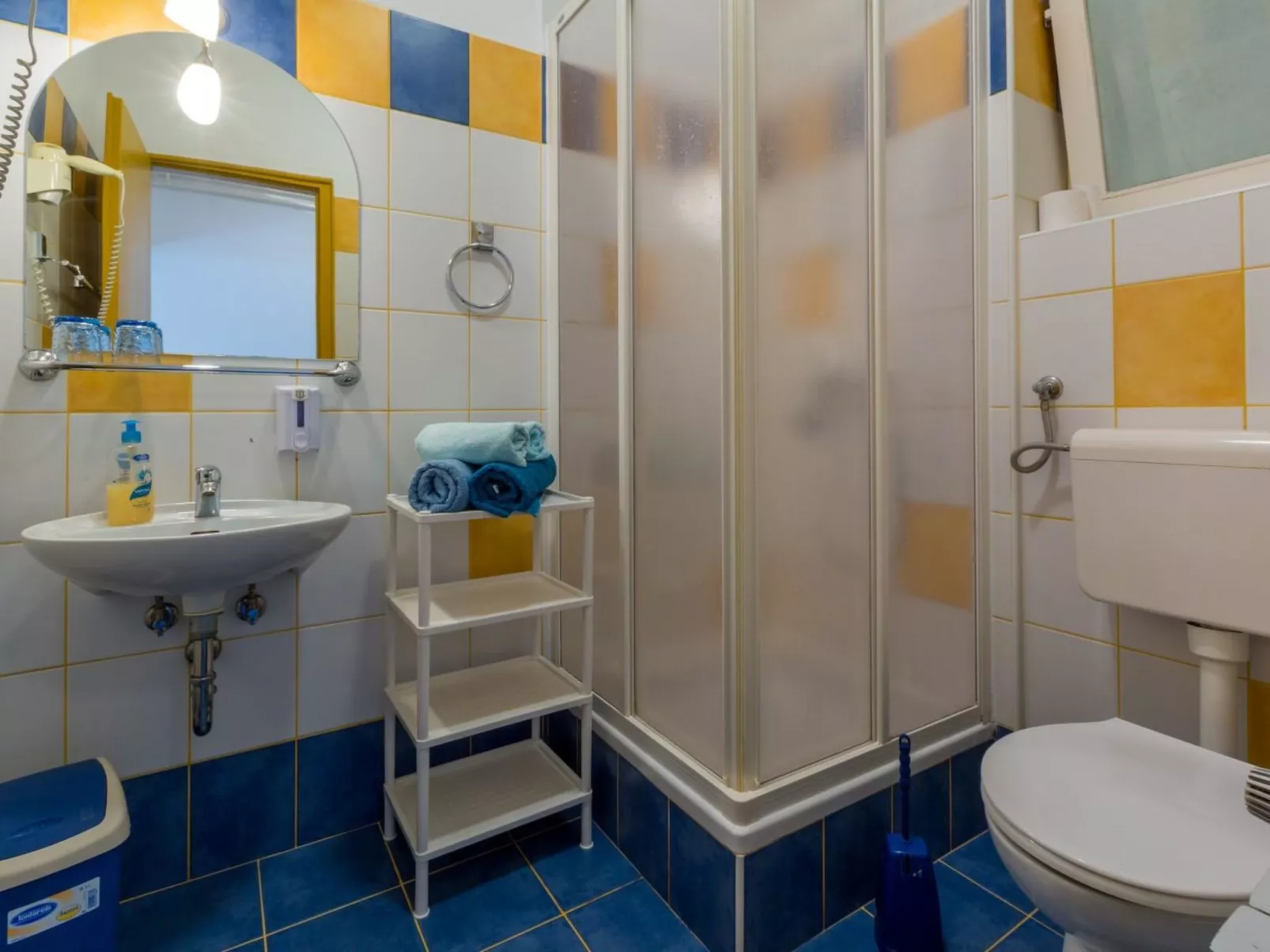 IVANKA 2 / HR-02419-02 - Image-tags.info