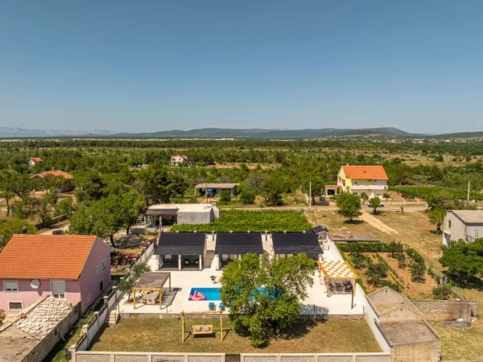 Unique Villa V with pool - Image-tags.info