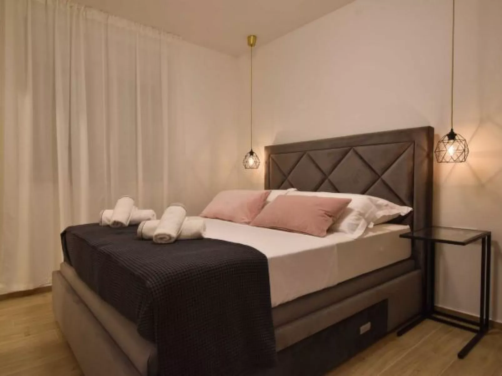 Villa La Perla Apt 4, 4+2 with heated rooftop pool - Image-tags.info