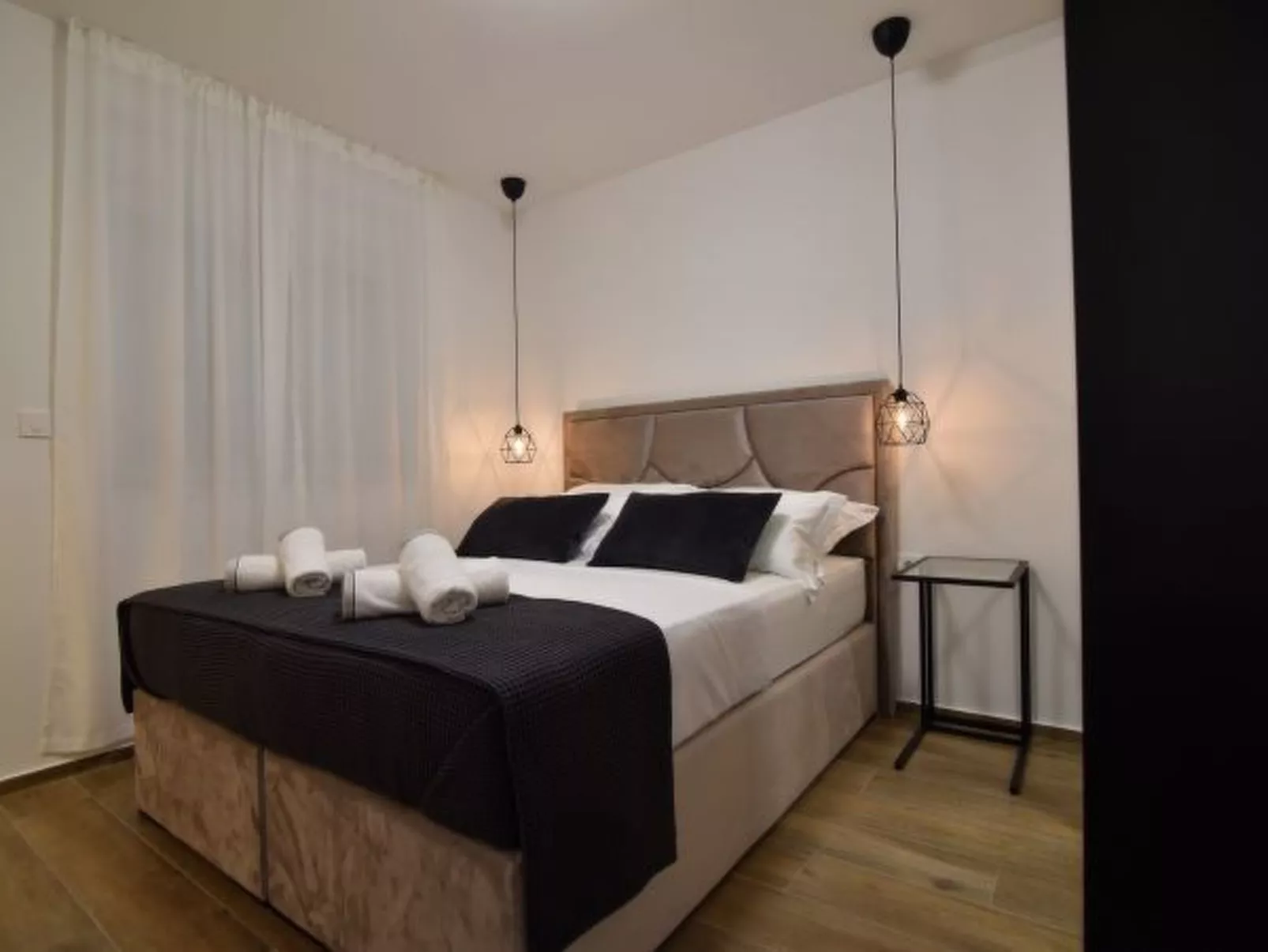 Villa La Perla Apt A3 with heated rooftop pool - Image-tags.info