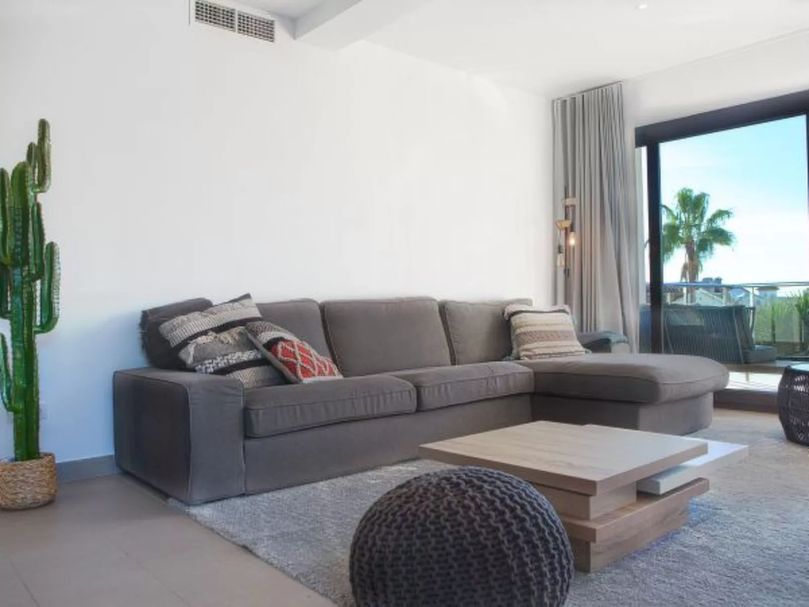 Modern Villa close to Costabella beach - Image-tags.info