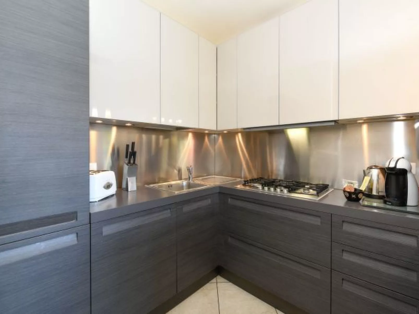 DesenzanoLoft CO2 – In Wohnanlage mit 5 Pools - Image-tags.info