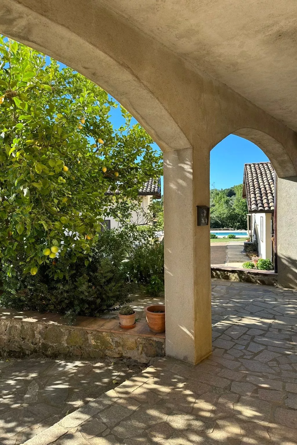 Tolles Reihenhaus im Olivenhain - Buiten