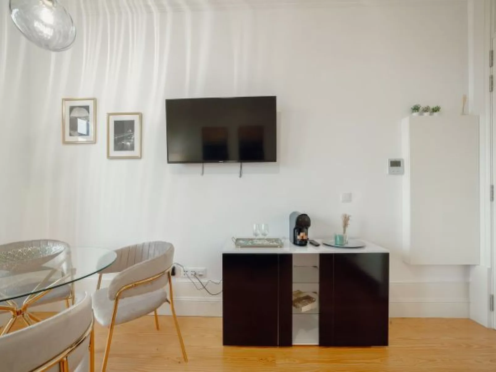 DOWNTOWN PREMIUM APARTMENT by VACATIONY - Binnen