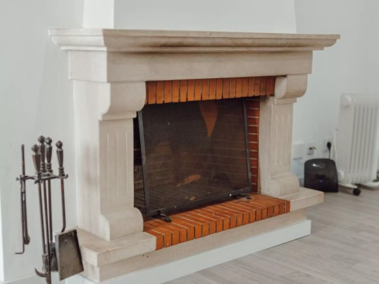 GAIA TERRACE with ELEVATOR by VACATIONY - Binnen