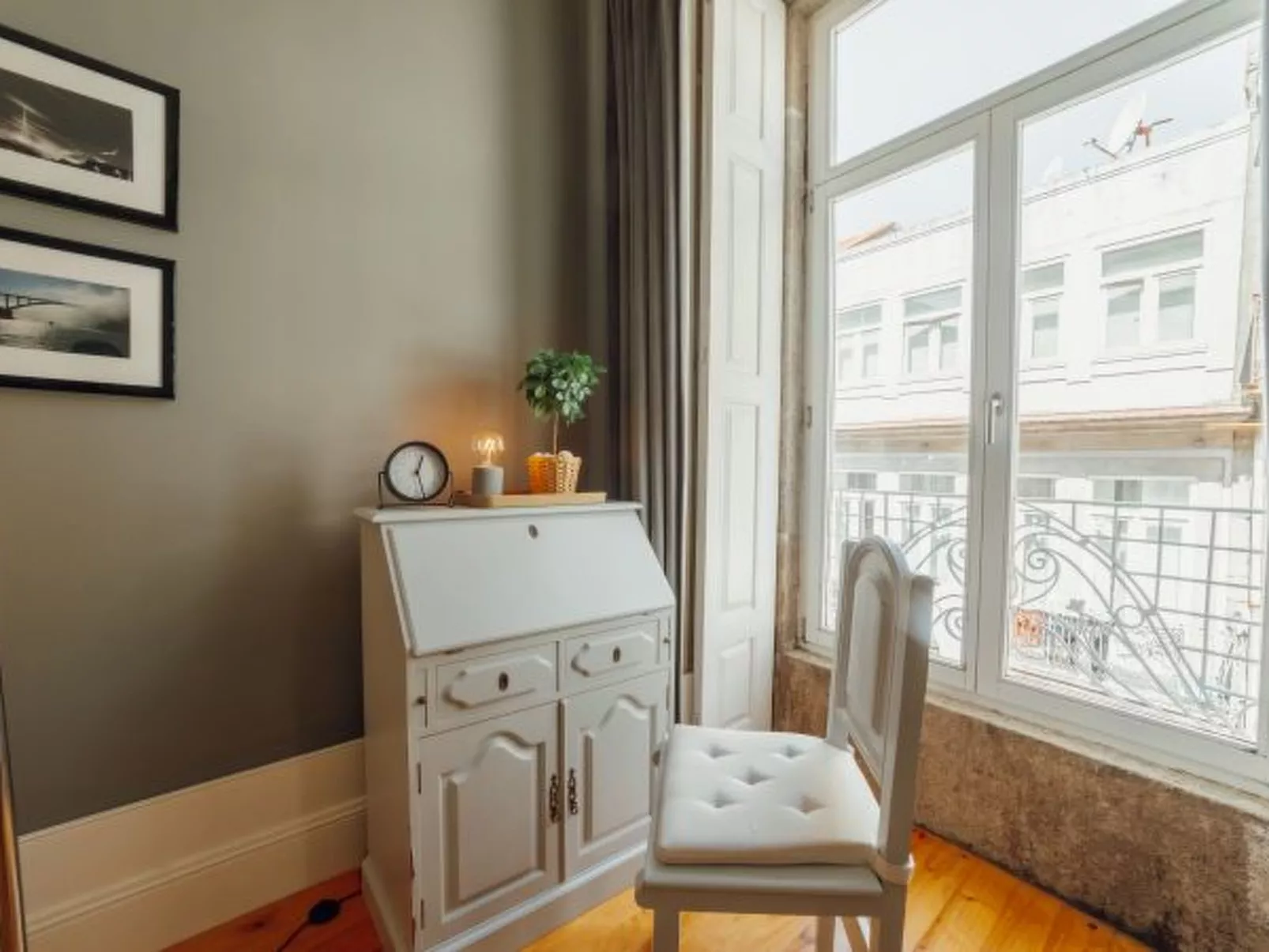 DOWNTOWN EXCELLENCE APARTMENT by VACATIONY - Binnen